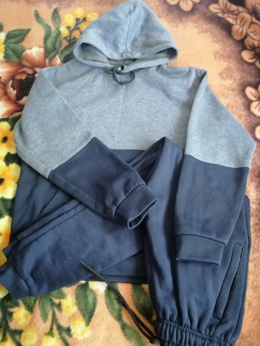 Продам на мальчика