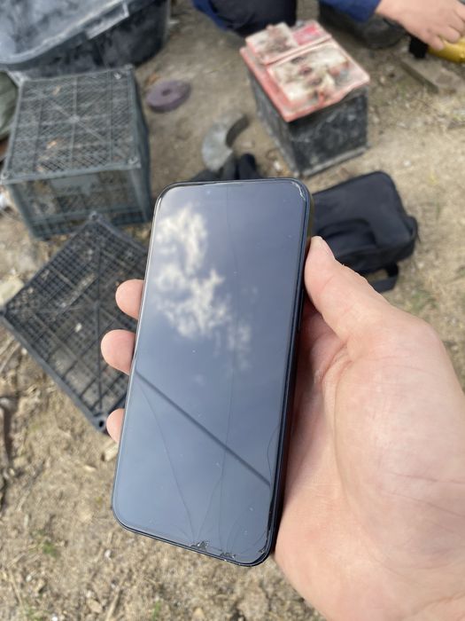 Продам 13айфон в хорошем состояние