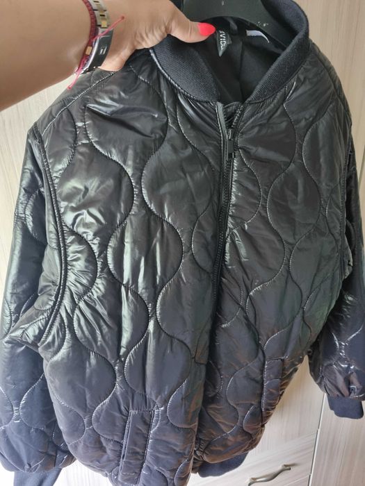 Дамско яке на марката HM