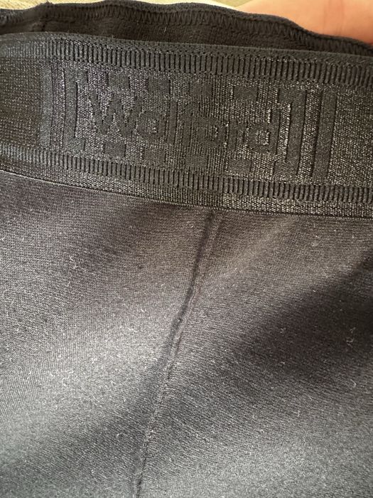 Черни еластични панталони