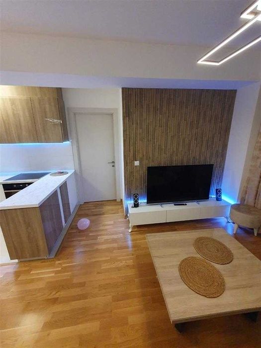 Дава се под наем Двустаен апартамент в Бургас, Изгрев - 67 кв.м за 178.5 € - Снимка #1