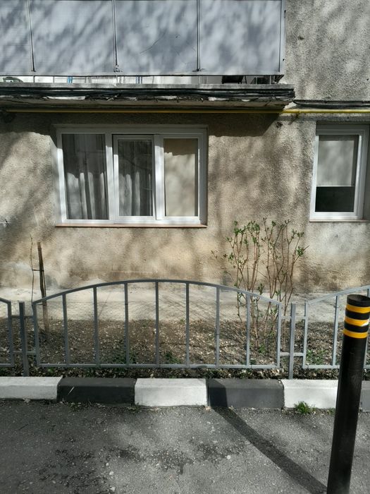 Închiriez garsoniera situata in cartierul Nord