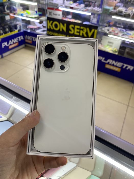 Айфон 15 pro, Корпус XR