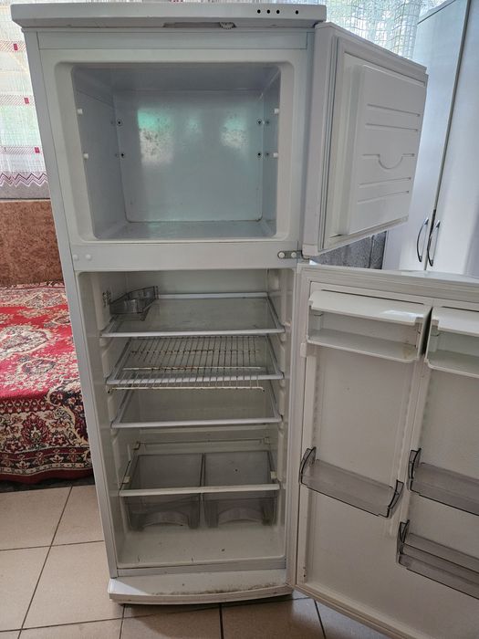 Продам холодильник