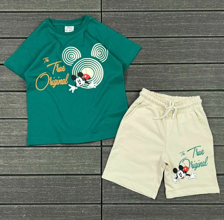 Compleu modern pentru băieți