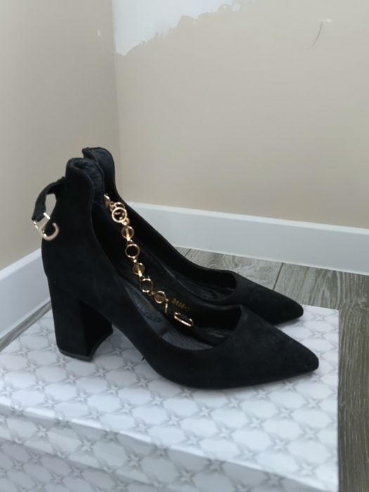 Продам туфли 37 размер