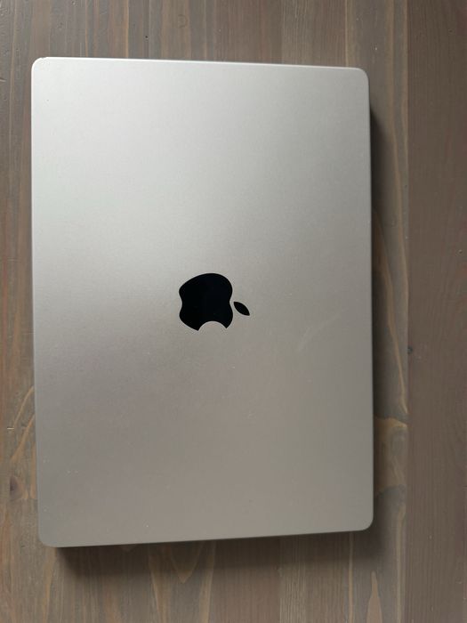 Macbook pro M1 14