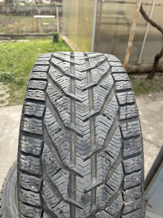 Зимни гуми 245/40/18