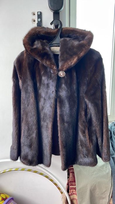 Продам 2 норковые шубы