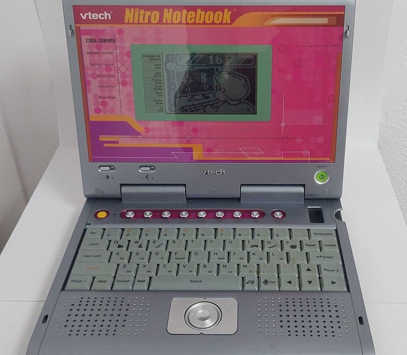 VTech Nitro Notebook - perfect functional pentru copii de 5 ani +