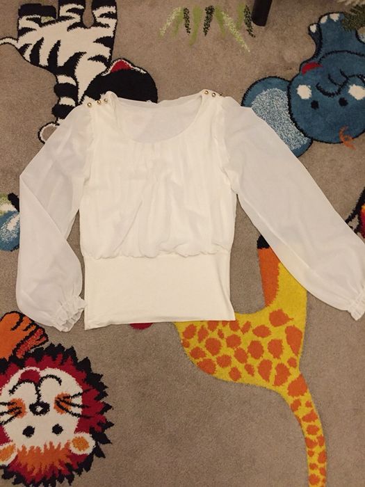 Красива официална блуза с ръкави от шифон