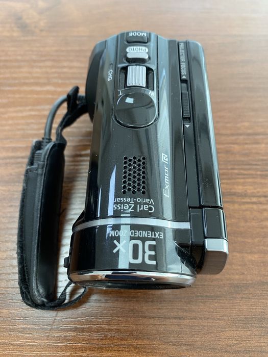 Срочно продам видеокамеру