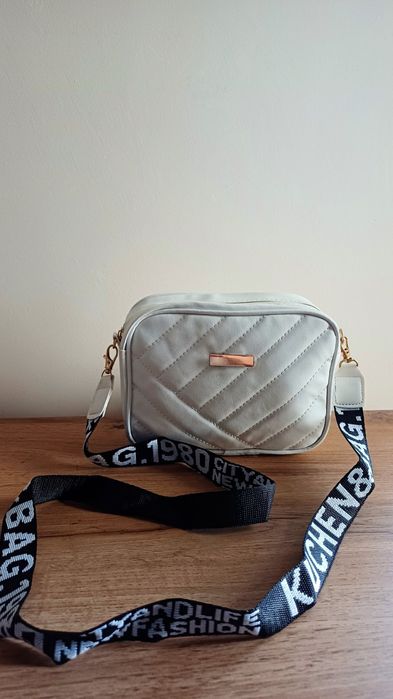 ЧИСТО НОВО - Дамски чанти