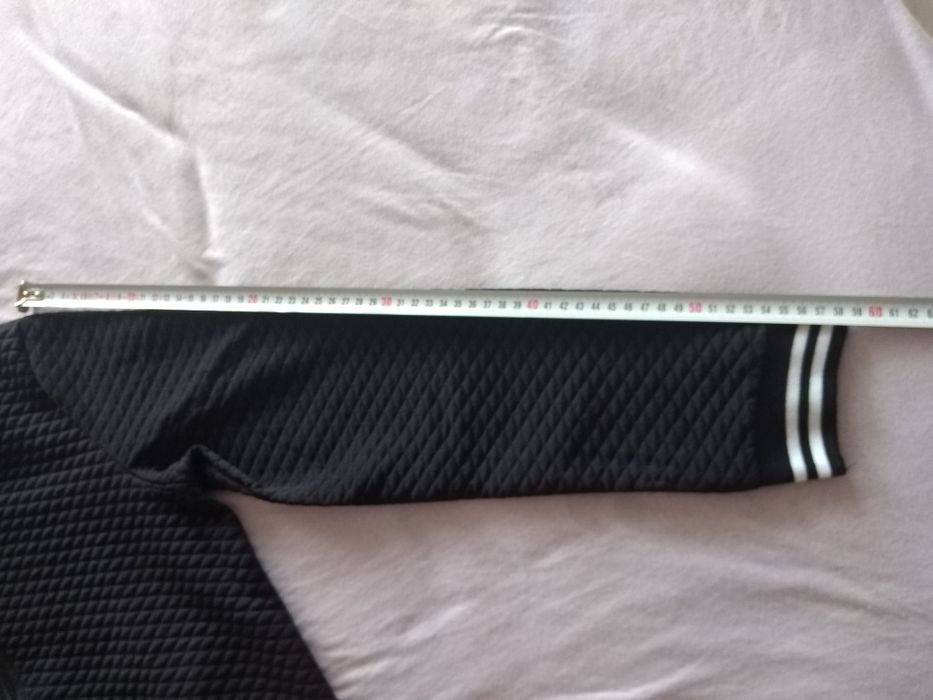 Дамски спортно тънко яке