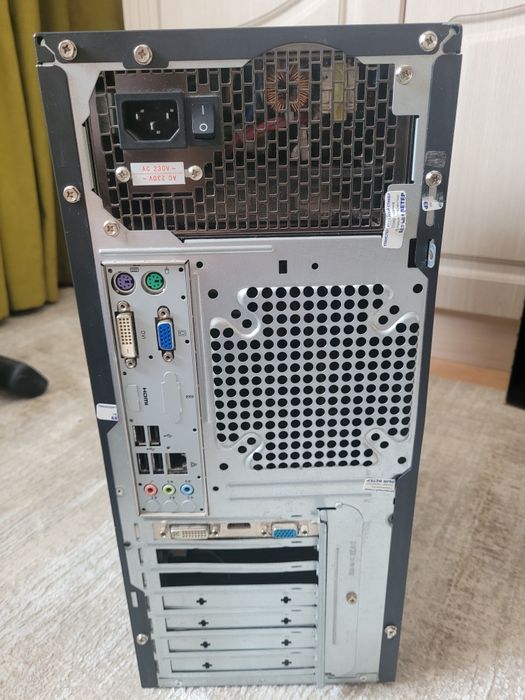 Продам компьютер в комплекте,