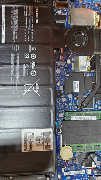 Dezmembrez laptop Samsung NP900X4C