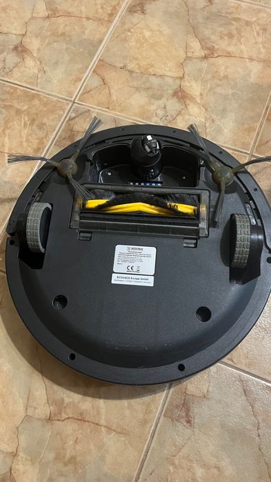 Почистващ робот Deebot