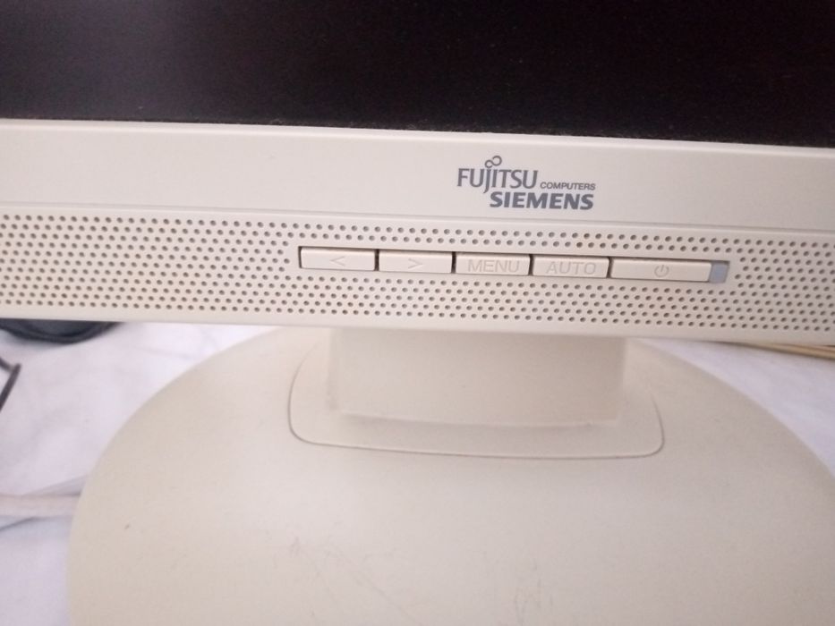 Kompyuter Fujitsu Siemens