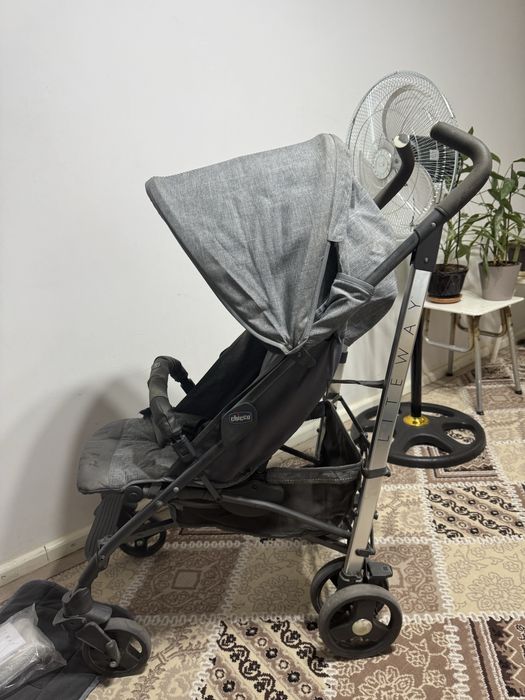Коляска Chicco Light way