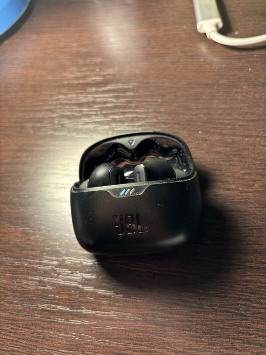 Vand Casti JBL TuneBeam