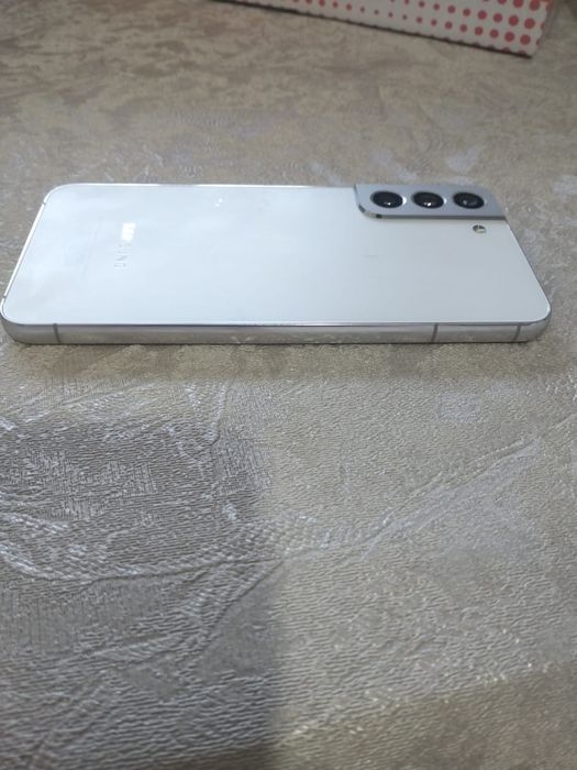 Samsung S 22+,телефон