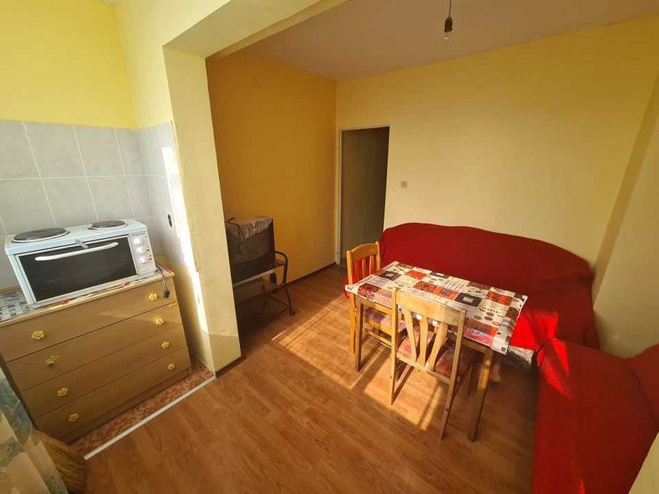 Дава се под наем Едностаен апартамент в Бургас, Меден рудник - зона А - 42 кв.м за 158.1 € - Снимка #3