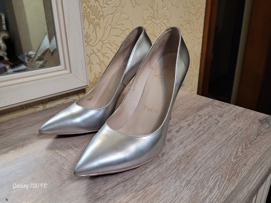Туфли Louboutin 37 р