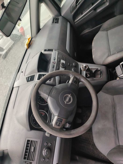 Opel Zafira 1,9 DT, Опел Зафира на части!
Юли 2006