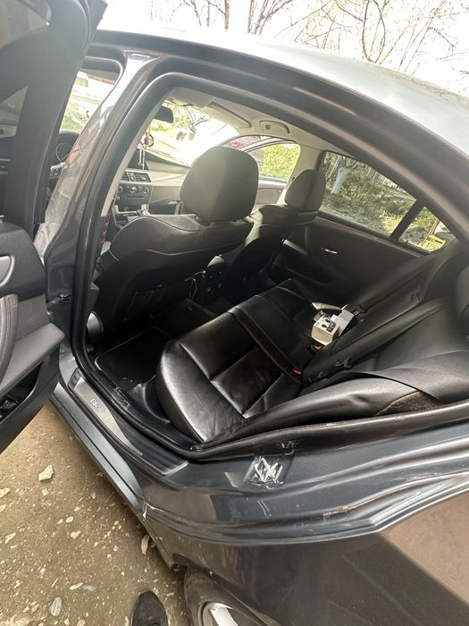 Bmw 520 manual 2009