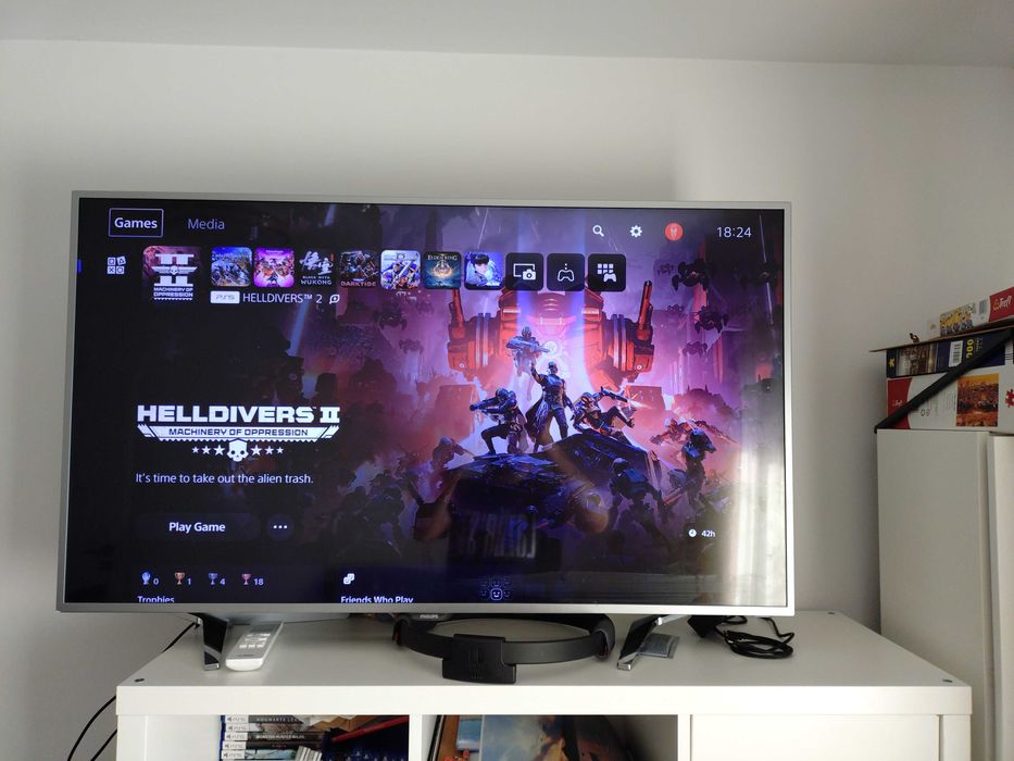 Vând PlayStation 5 varianta cu disc