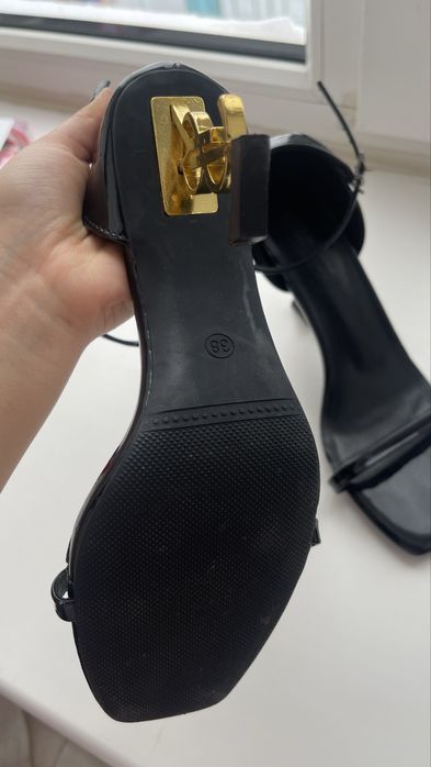 Продам каблуки на выход