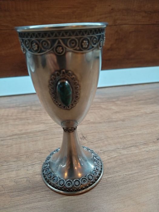 Продавам Израелска Сребърна чаша с камък и филигран