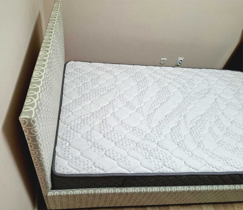 Vand pat tapitat copii MOBEXPERT 120x200cm, somieră si saltea incluse