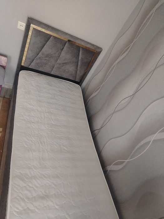 Продам кровать 90х200