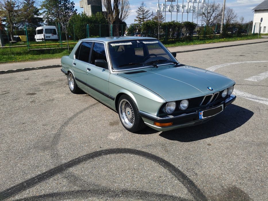 BMW 5 Series 1984 — imagine 2