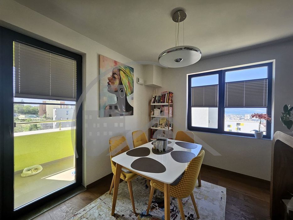 Продава се Тристаен апартамент в Варна, Възраждане 3 - 113 кв.м за 1974 €/кв.м - Снимка #1