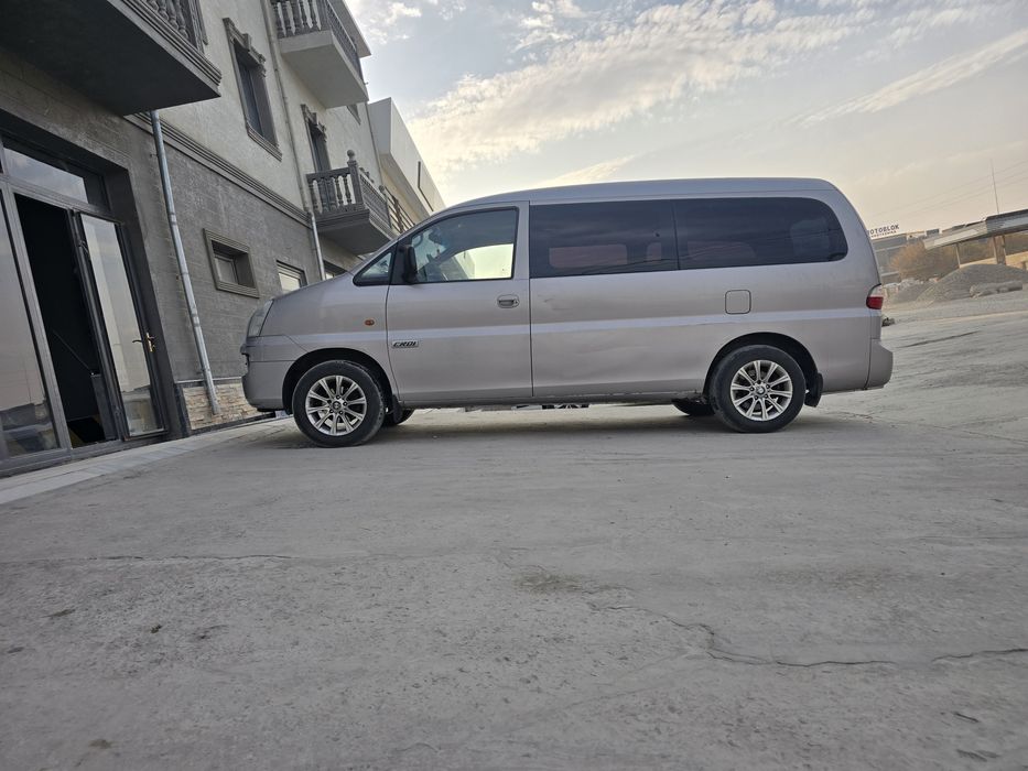 Хундай Н 1  2006 й. Hyundai H1 CRDI Dizel 2.5 l turbo dizel