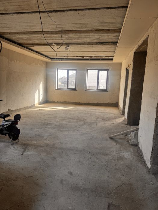 Дом продаются участок 8 сот