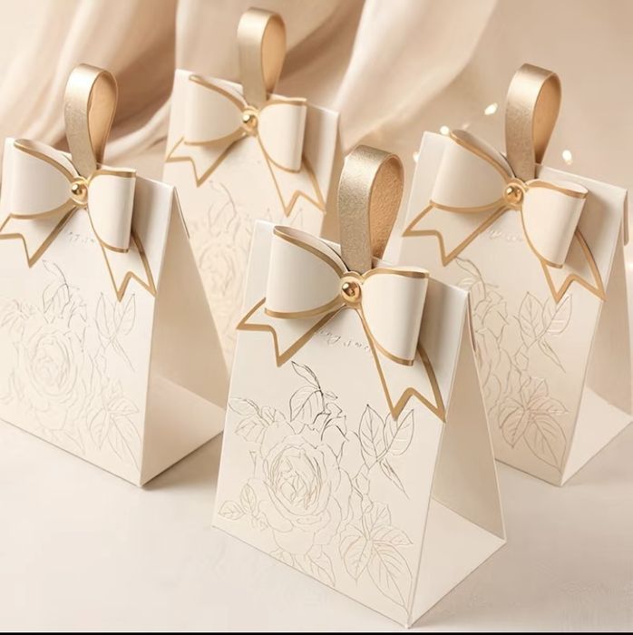 Бонбоньерка, тойбастар с бантом