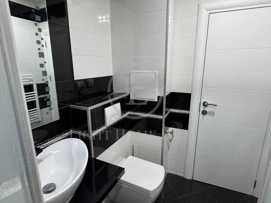 Продава се Тристаен апартамент в Пловдив, Кършияка - 176 кв.м за 2586 €/кв.м - Снимка #10