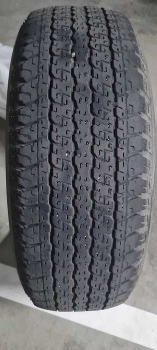 Срочно продам летние шины bridgestone 265/65/17