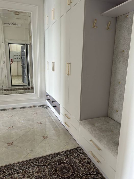 ARENDA Qorasaroy yol yuzi 3xona + mansarda