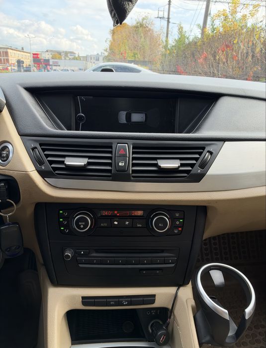 BMW X1 xDrive 2.0d *Automat*Panoramic
