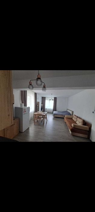 Închiriez garsoniera open space