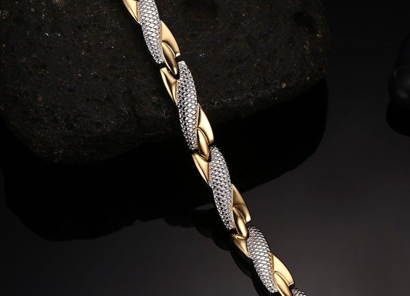 Brăţară magnetica terapeutică , placată cu aur de 18k