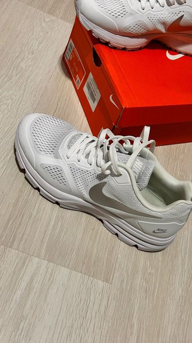 Красовка nike срочно новый