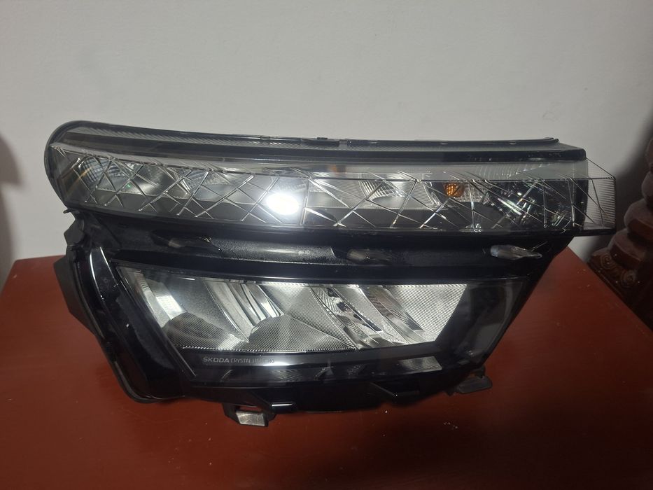 Far Kamiq dreapta led stare impecabila