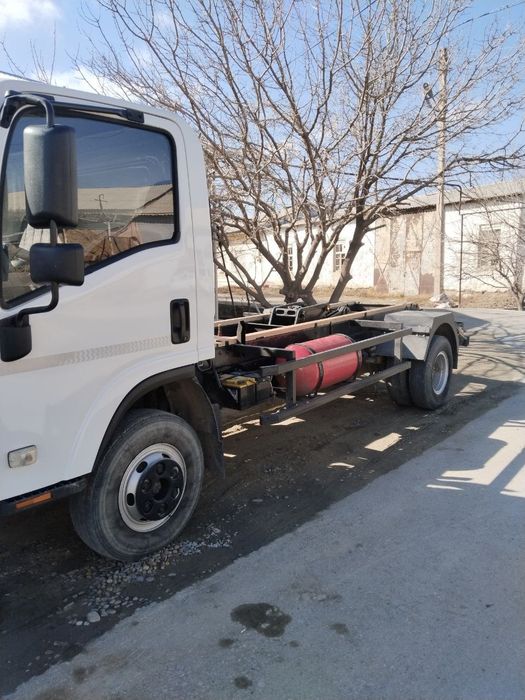 Исузу сотилади 2011 й . 22500$