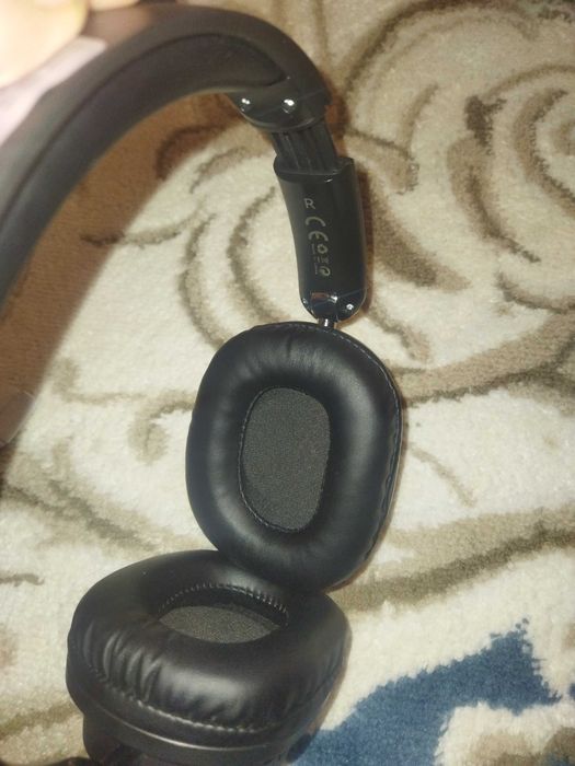 Наушник беспроводной