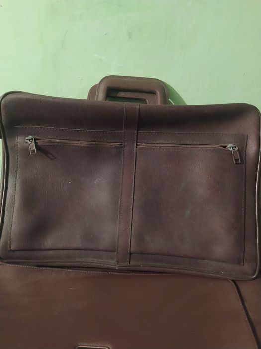 Портфель кожаннвй